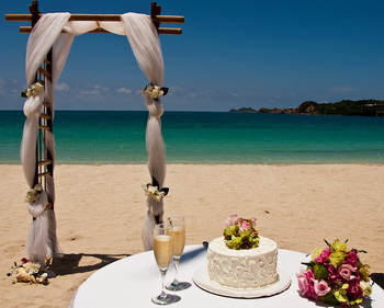 Свадьба в Доминикане проводится на пляже.
